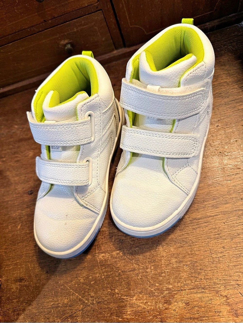 Kids High-Top Sneakers White Size US 10